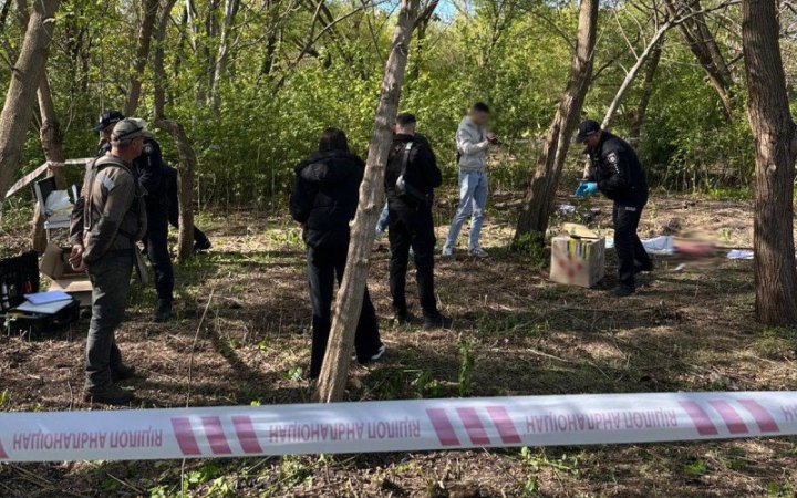 У парку Львова виявили тіло немовляти