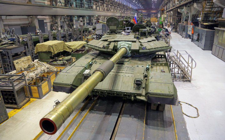 Росія за час повномасштабної війни втратила в Україні таку кількість танків, яку мала до нападу, – IISS