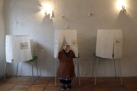 В Грузии проходит второй тур парламентских выборов