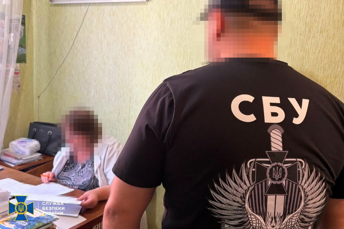 Одна із підозрюваних