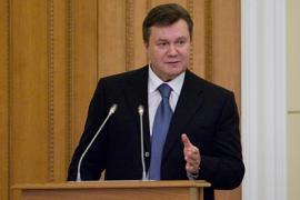 Янукович назвал своих предшественников "ворами"