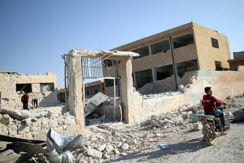 США обвинили Россию в бомбардировке школы в Сирии