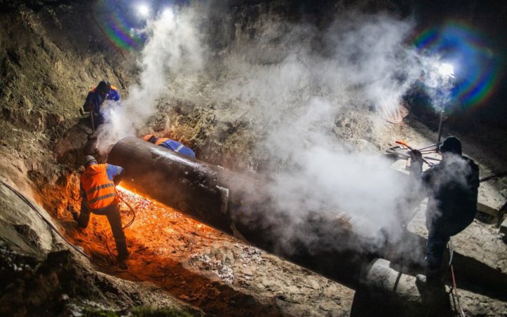 У Києві відновили водопостачання, триває відновлення тепла
