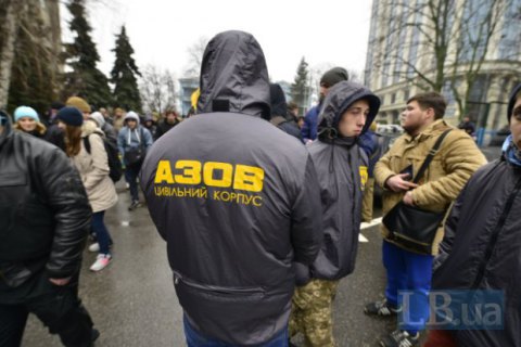 Суд відпустив подругу Краснова під домашній арешт, засідання щодо самого Краснова перенесено