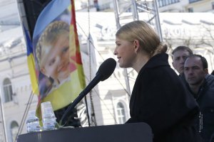 Тимошенко исключает объединение народного ополчения с "Правым сектором"