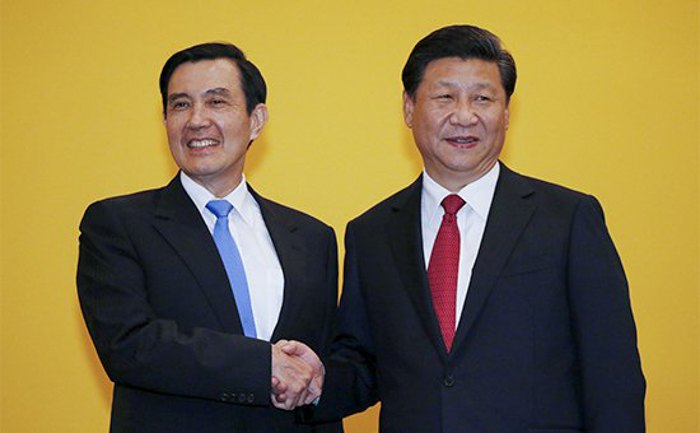 Президент Тайваню Ма Інцзю і лідер Китаю Сі Цзіньпін під час зустрічі у Сінгапурі, 2015. 