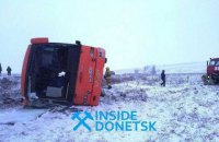 В окупованому Донбасі по дорозі до Криму перекинувся автобус, 2 загиблих, 22 поранених