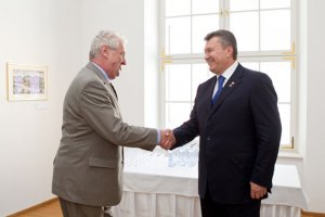Завтра состоится встреча Януковича с президентом Чехии