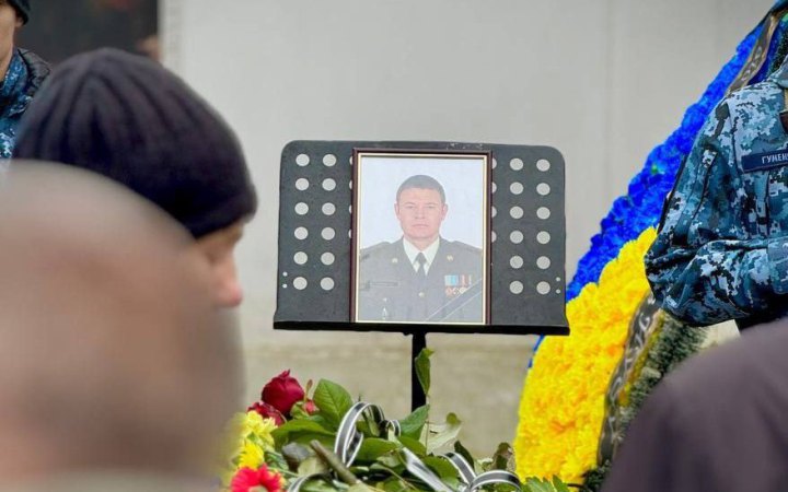 В Одесі попрощалися з родиною, яка загинула внаслідок російської дронової атаки