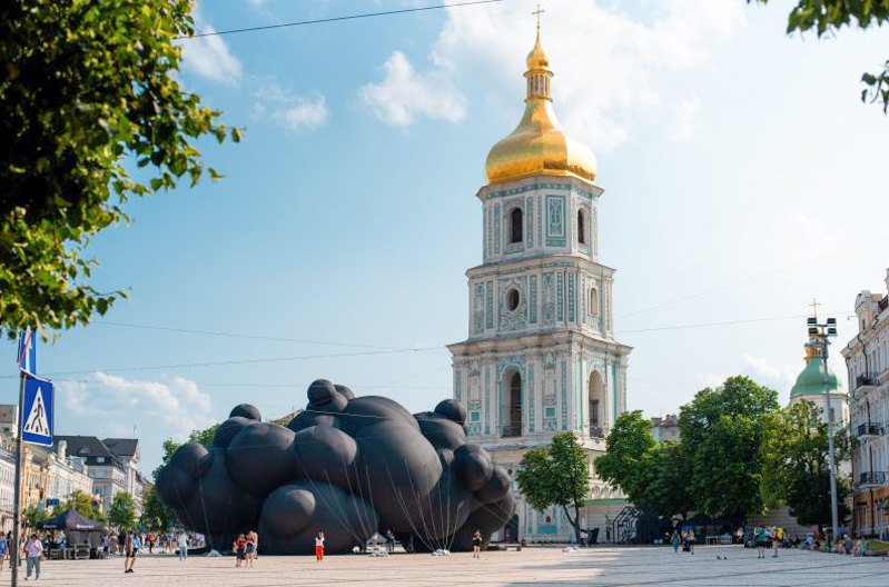 «Чорна хмара» на Софіївській площі.
