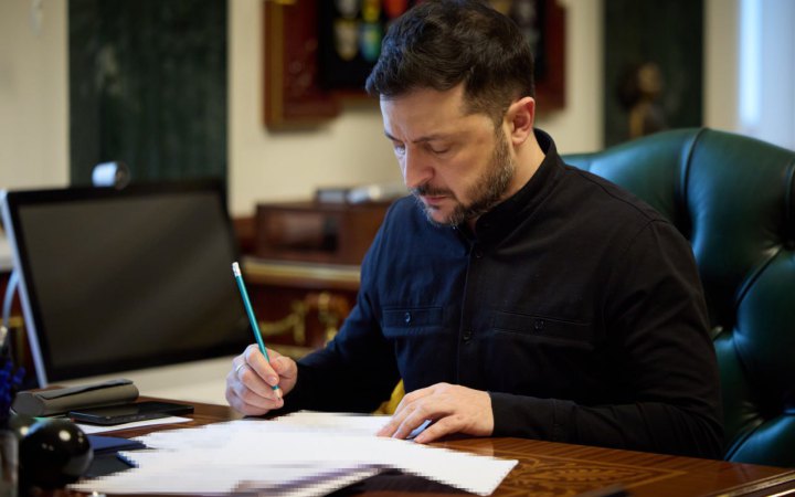 Зеленський підписав закон про захист прав на землю власників нерухомості, зруйнованої через війну