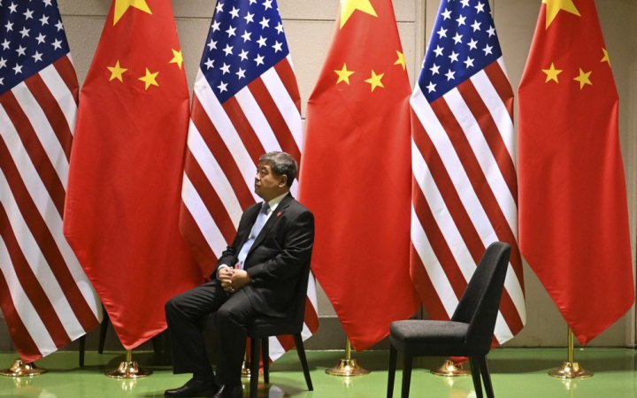 Китай пообіцяв "обійтися без нафти та зерна зі США"