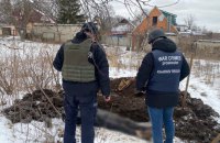 На Харківщині ексгумували тіло загиблого від російських обстрілів чоловіка