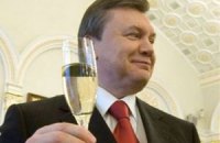 Янукович привітав президента Франції з Днем взяття Бастилії