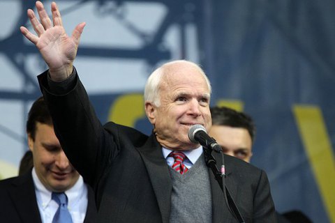 Семья Маккейна поддержала идею назвать одну из улиц Киева в честь сенатора, - Киевсовет