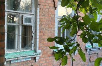 Унаслідок ворожих обстрілів Дніпропетровщини пошкоджені будинки та школи