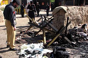 В теракте в Пакистане погибли 20 человек 