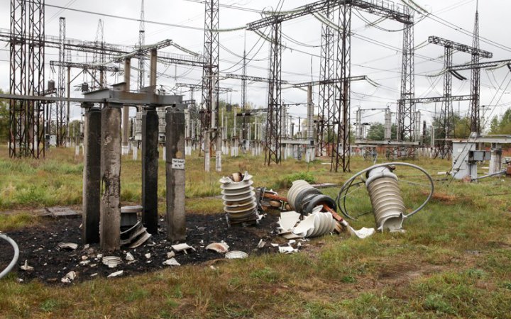 Через влучання в об'єкт критичної інфраструктури у столиці на Київщині є перебої в подачі електроенергії, – ОВА