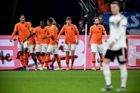 Голландия вырвала для себя путевку в полуфинал Лиги Наций