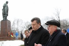 Кравчук кланяется по команде Януковича