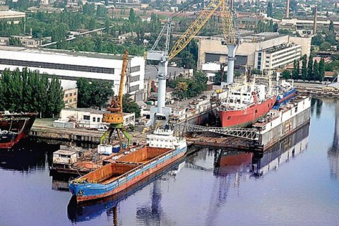 Николаевский судостроительный завод остановил работу
