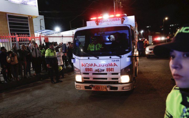 Кандидату на пост президента Колумбії на мітингу вистрілили у голову