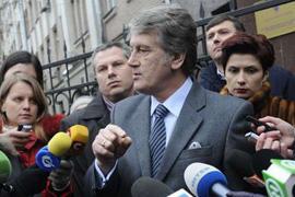 Ющенко вышел из ГПУ после 4-часового допроса