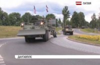 У Латвію увійшла колона військової техніки США