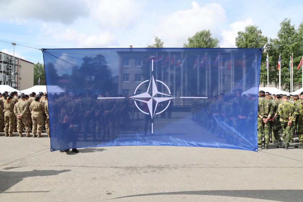 Військовослужбовці багатонаціональної бригади НАТО під час церемонії зміни командування бригади на військовій базі Адажі (Латвія), 10 червня 2026 року