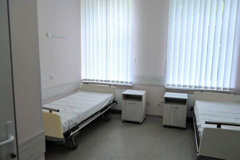 В Коростышеве госпитализировали двух человек, контактировавших с умершей от коронавируса женщиной