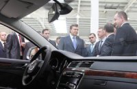 Янукович поручил усовершенствовать закон об утилизации авто