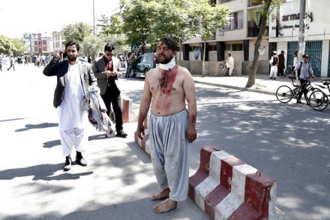 Число жертв теракта в дипквартале Кабула превысило 150 человек