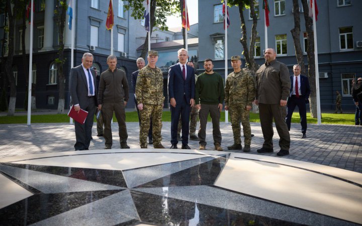 НАТО дедалі більше інтегрує Україну у свою структуру й освітні програми, – Столтенберг