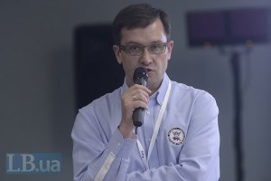 Уманський: влада свідомо заганяє Україну в борги