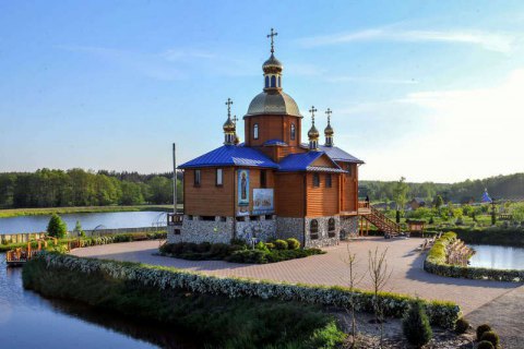 ​Кабмин разрешил отдать 16 га леса в Житомирской области монастырю УПЦ МП