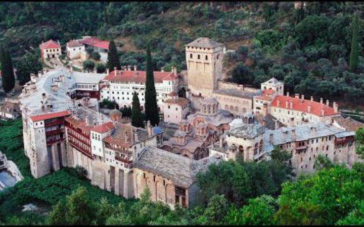 У Греції розслідують перекази значних сум з Росії монастирям на Афоні