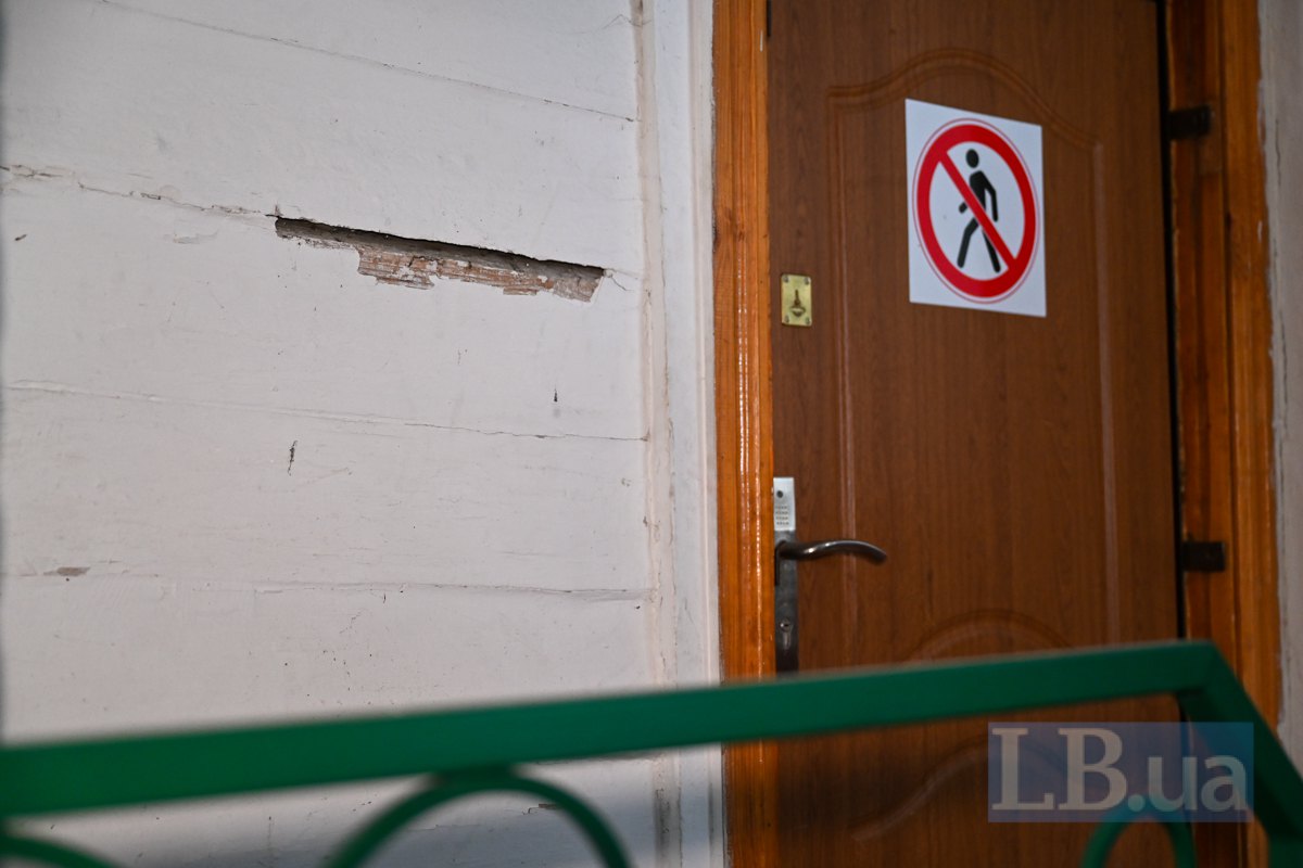 Пошкодження всередині об'єкту Києво-Печерської лаври