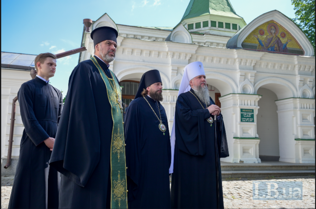 Митрополит Епіфаній, протоієрей Богдан Гулямов,&nbsp;намісник Києво-Печерської Лаври архімандрит Авраамій