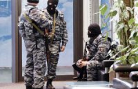 В домах крымских татар продолжают проводить обыски