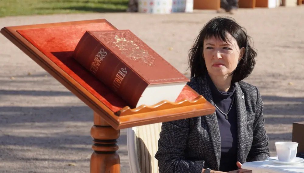  Тетяна Таїрова-Яковлєва під час презентації Літопису Самійла Величка в Батурині, 14 жовтня 2020 року. 