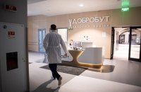 «У пацієнта з руки стирчить болгарка»: один день з життя лікарів приймального відділення 