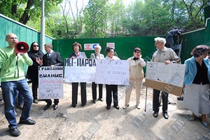 Строительство дома в оползнеопасной зоне вызвало протест у киевлян