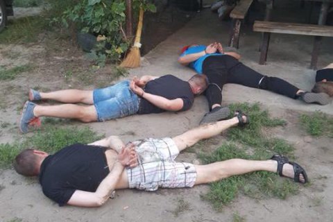 Понад 30 осіб затримали на "сходці" кримінальних авторитетів у Кіровоградській області