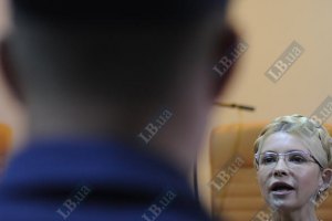 Тимошенко просит у тюремщиков разрешения ходить по Харькову