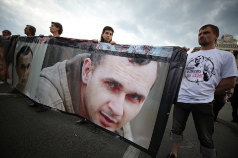 МЗС України знову зажадало звільнити Сенцова, який голодує 100 днів