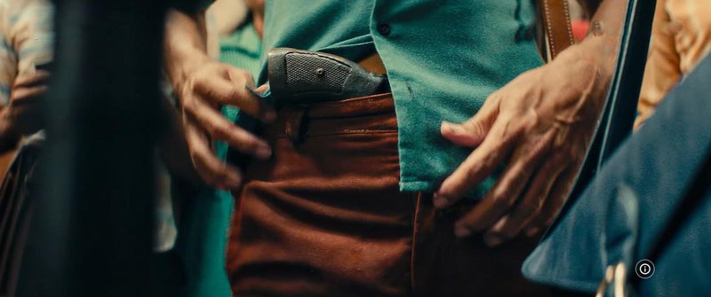 Кадр з фільму 'Таємний агент'.