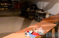 Наслідки атаки в Києві: частина шкіл і садочків працюють як Пункт незламності, є зміни в русі транспорту