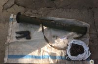 У будинку наркоторговця в Дніпрі поліція знайшла гранатомет