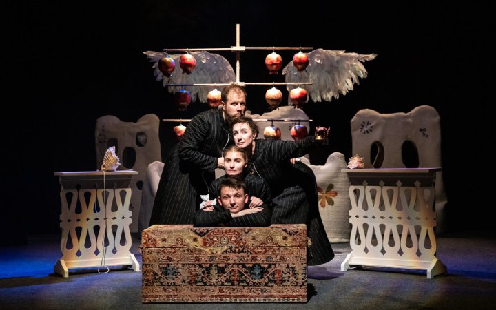 Джордж Орвелл в Чернігові, Йозеф Рот у Львові, казки Андерсона у Харкові та Чернівцях: театральні зимові прем’єри