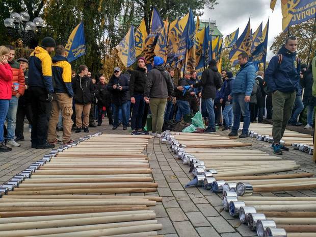 13 тысяч националистов провели "Марш УПА" в центре Киева 5